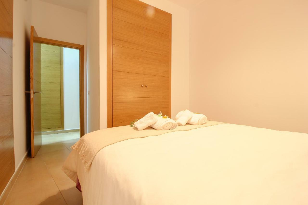 Apartamento San Julian Sevilla Bagian luar foto